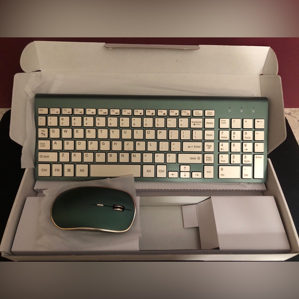 JOYACCESS Wireless 2.4G Compact and Quiet Keyboard and Mouse Combo